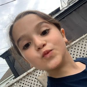 Meet your Posher, Nadine